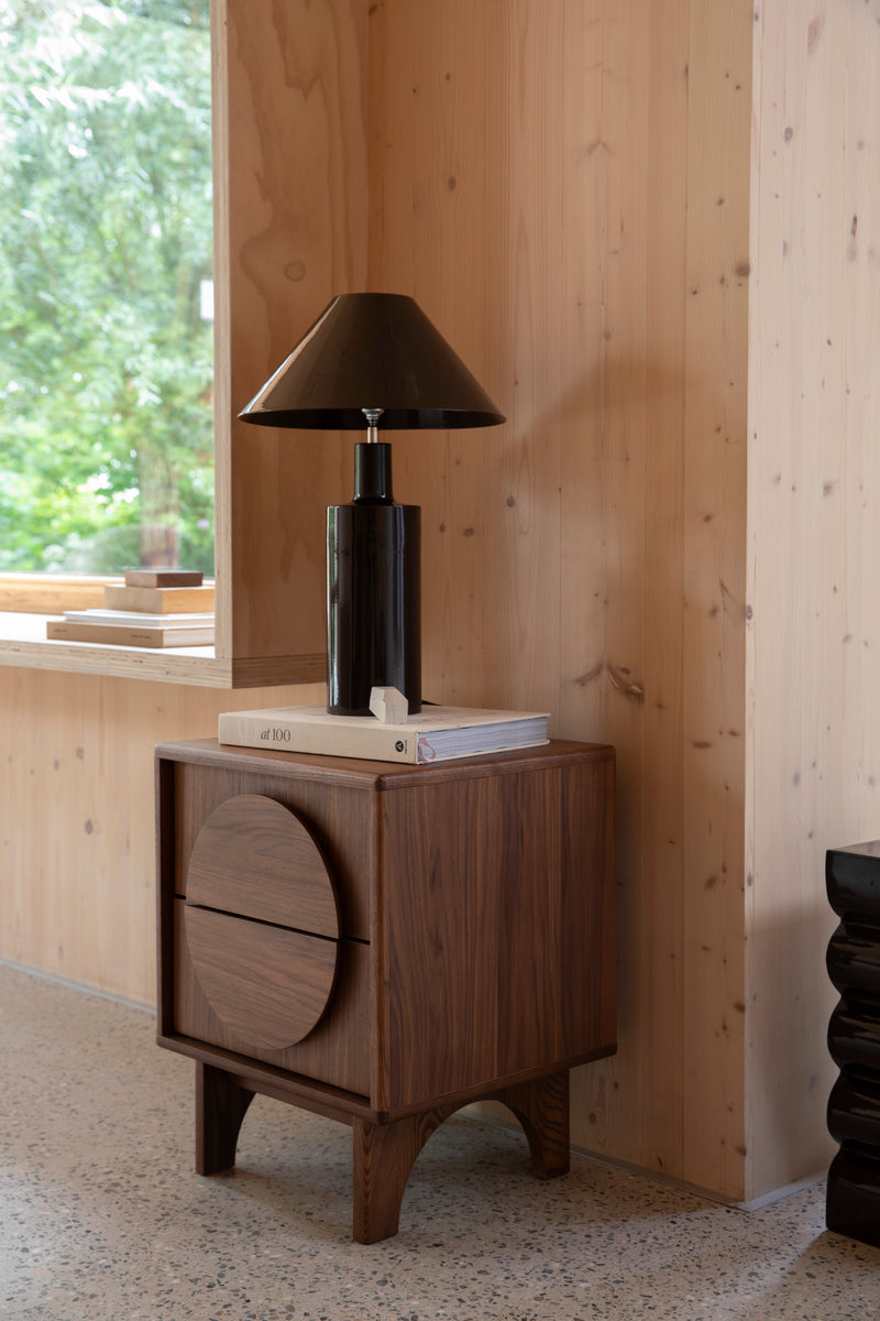 Side Table / Bedstand Groove Walnut – Foxford