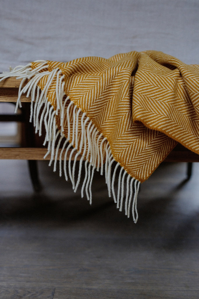 How To Use Your Wool Throw In Summer