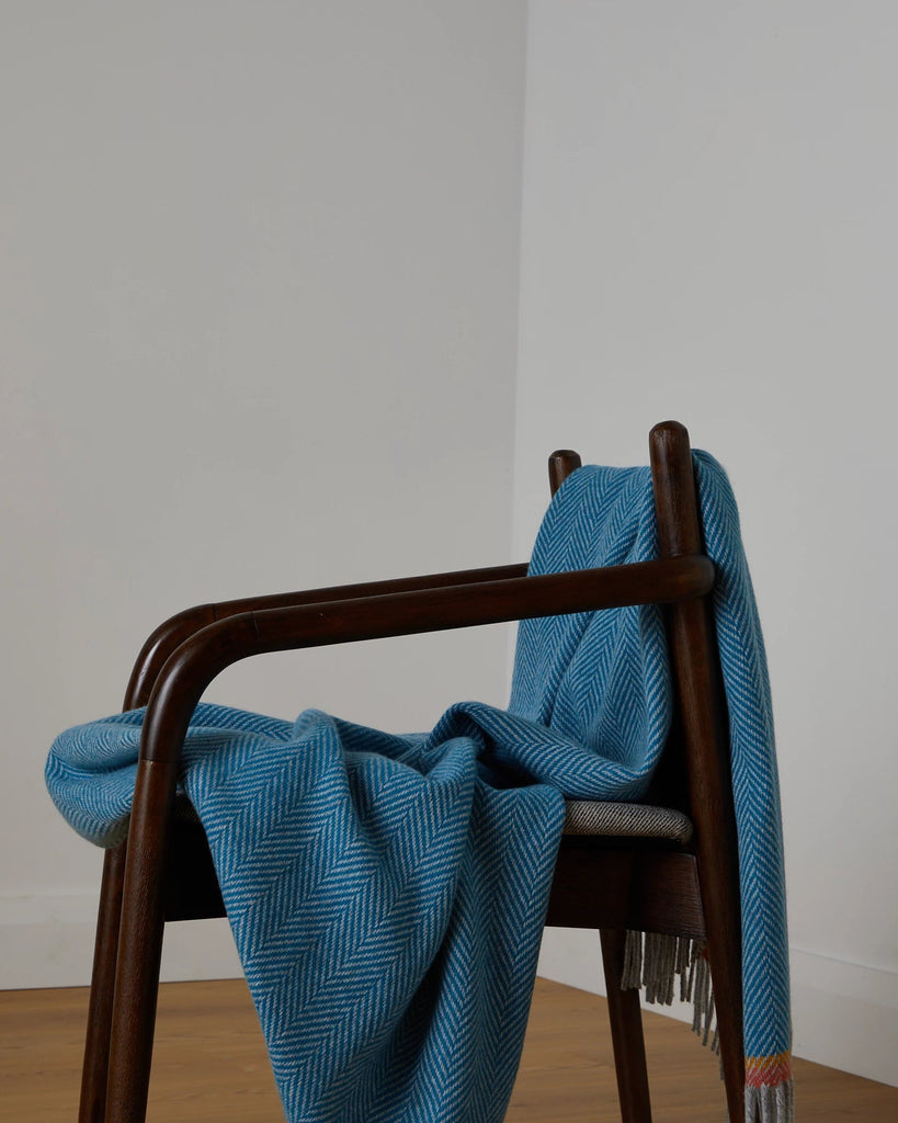 Armchairs & Lounge Chairs